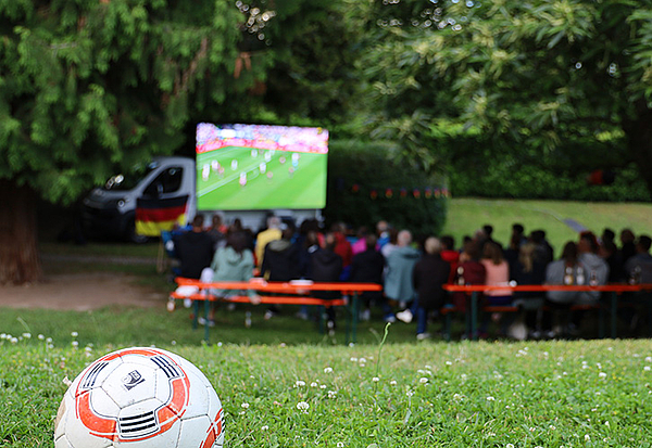 PASS Social Life: Public Viewing